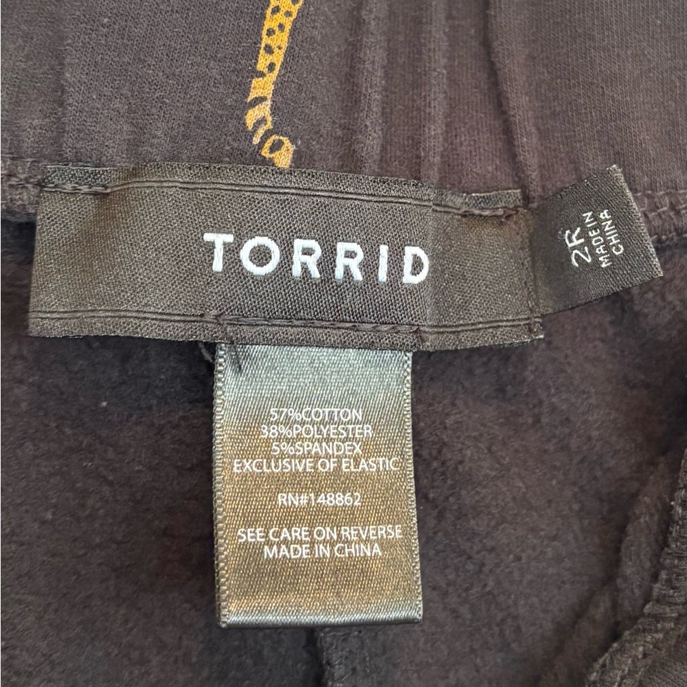 Torrid - Super Soft Fleece Black Cheetah Raglan Sweatshirt + Pant SET - 2X - Picture 8 of 11